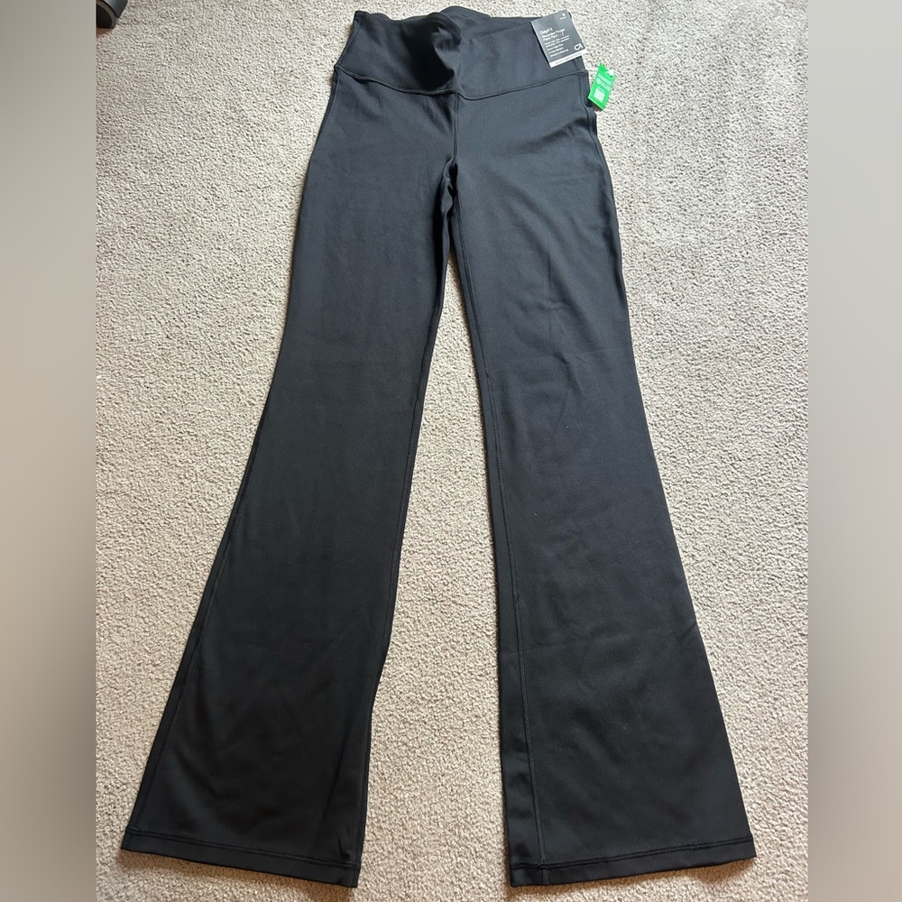 GAP athletic flare leggings